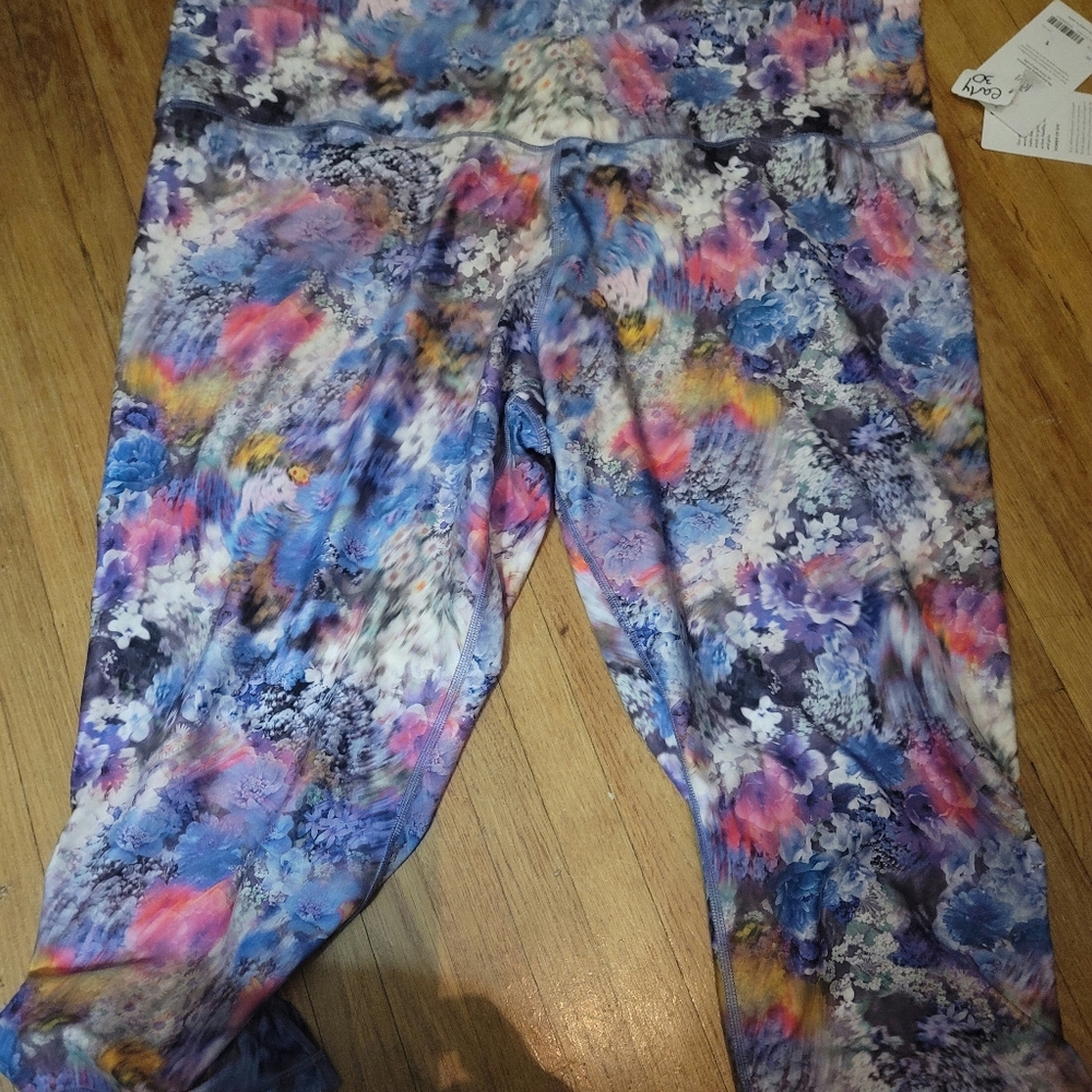 ATHLETA MULTI-COLORED ELATION CAPRIS- NWT- MUST SEE